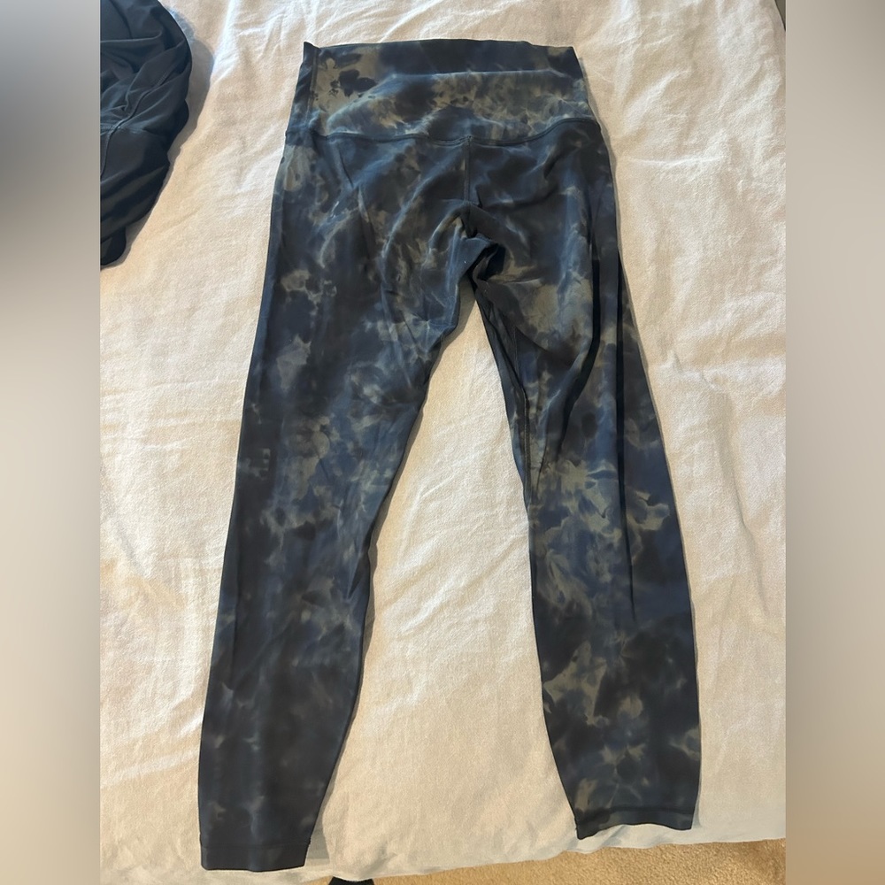Lululemon dyed leggings align